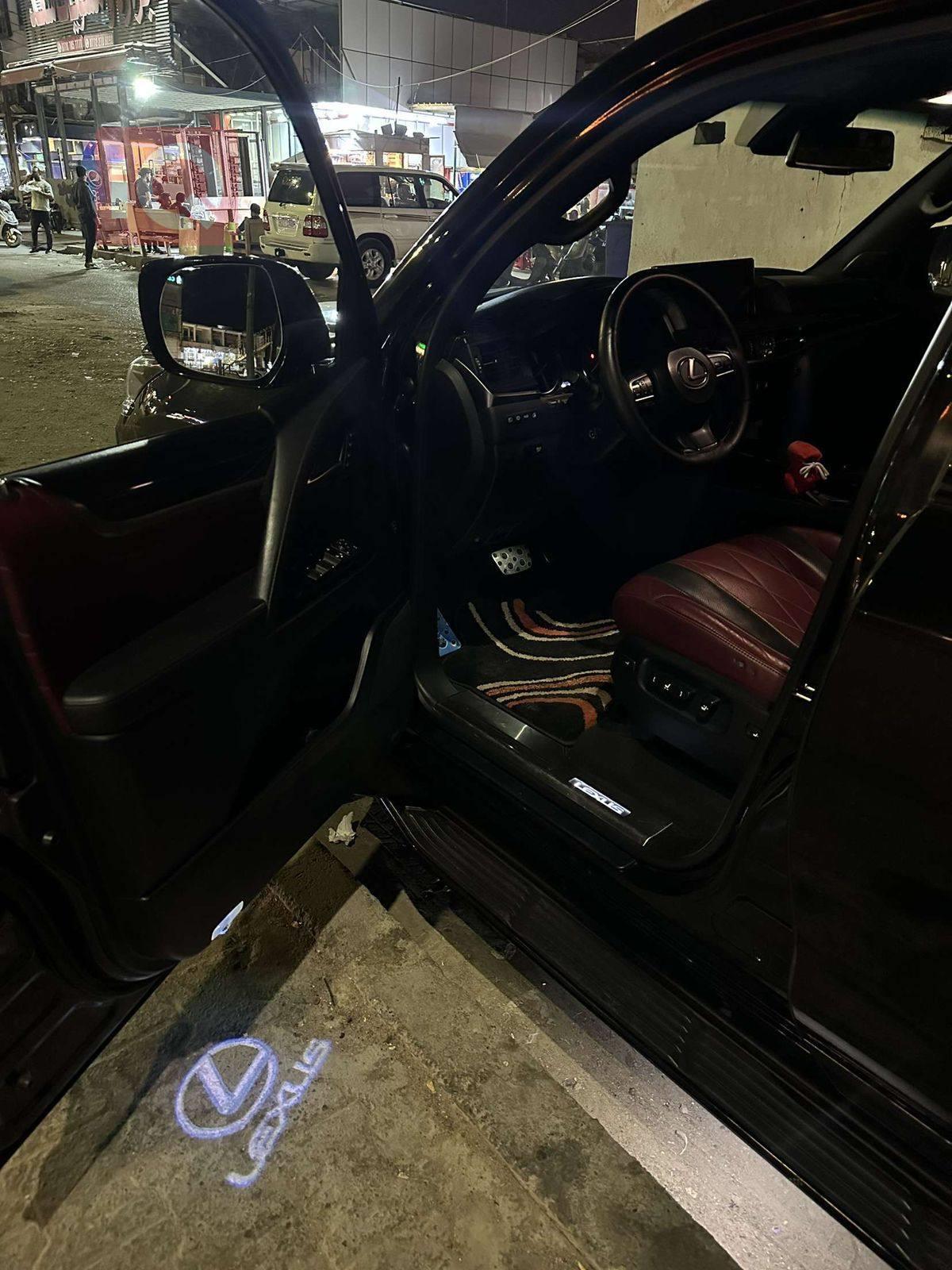 لكزس LX